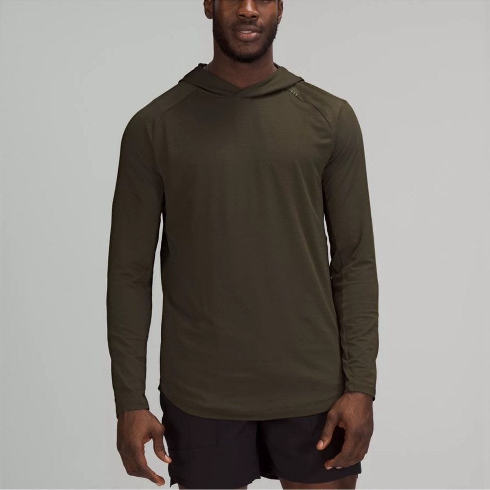lululemon athletica Men's Olive Green Lightweight Hooded Long Sleeve Shirt